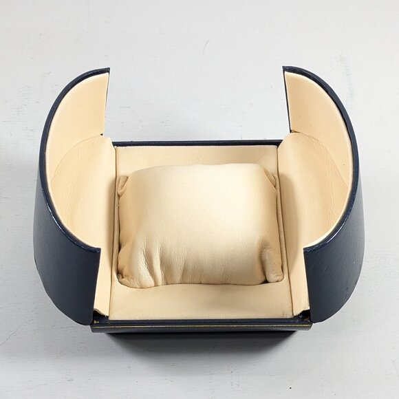 Navy blue faux leather watch box - Picture 1 of 8